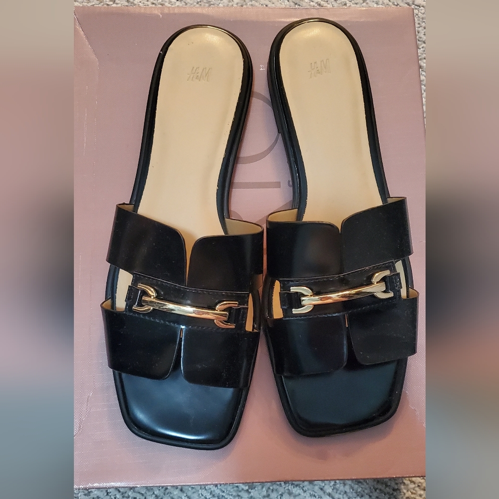 HM black and gold sandals